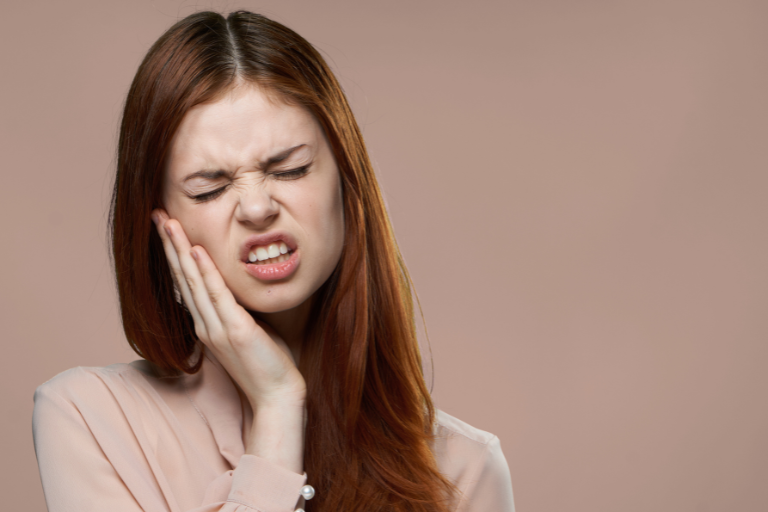 You are currently viewing When a Toothache Is an Emergency, and When It Can Wait