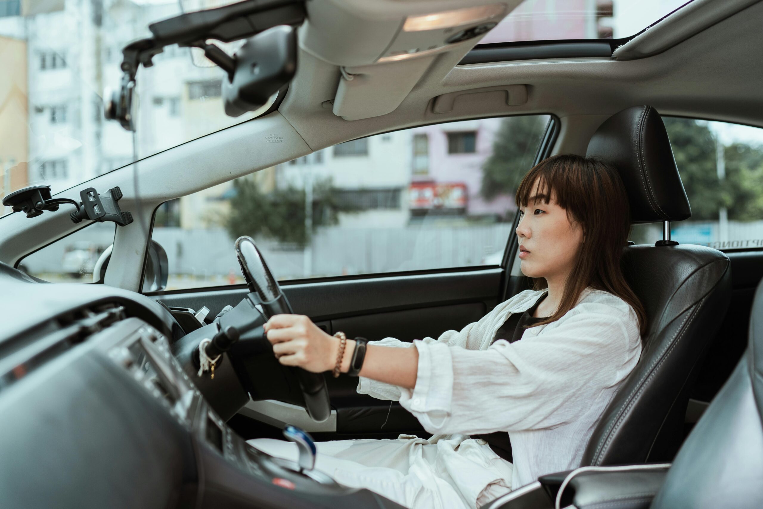 Read more about the article Build Confidence Behind the Wheel with Globe Driving Academy in North York